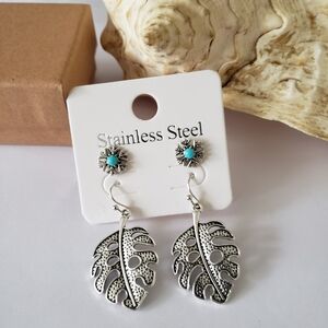 ❗5/$10❗  Leaf design dangle earrings with Turquoise Studs,NWT